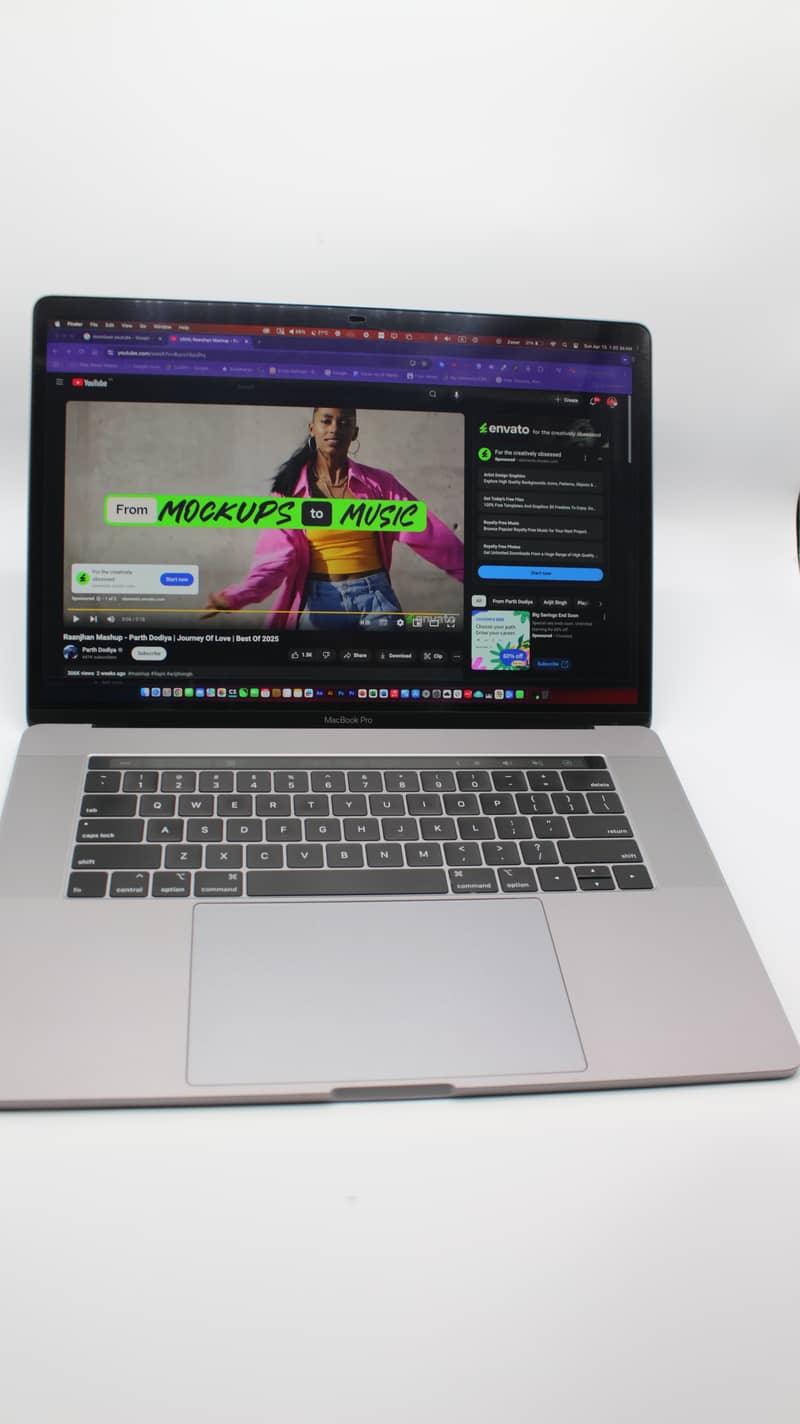 MacBook Pro 15" – Space Gray | Core i9 | 32GB RAM | Dedicated Graphics 0