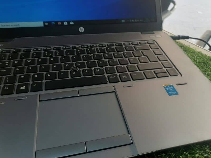 HP 850 G2 i5th gen with 15.5 inch full Display 4
