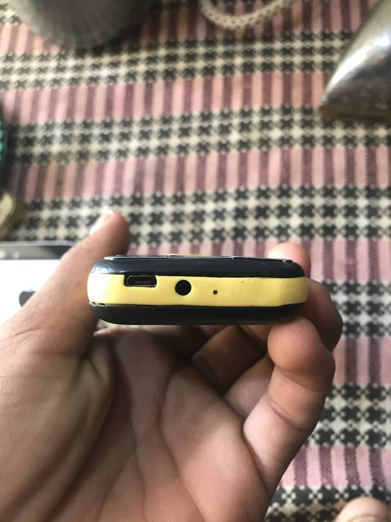 Qmobile 4