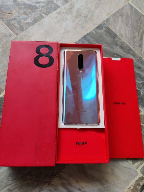 one plus 8. . 8/128 complete box 0