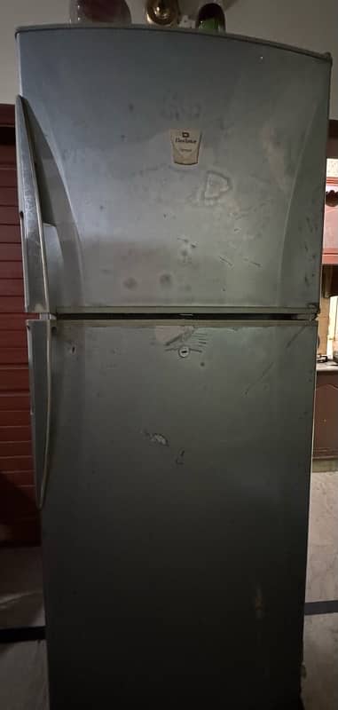 dawlance fridge want to sale 11