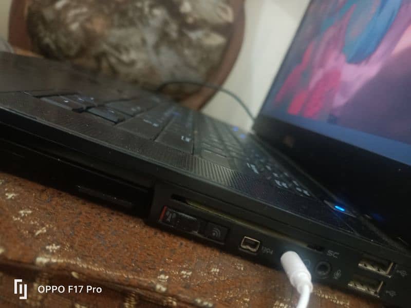 4gb ram. .  128 gb roam core2 do 0