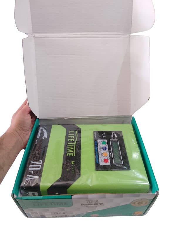 70 ampere hybrid mppt solar charge controller 1
