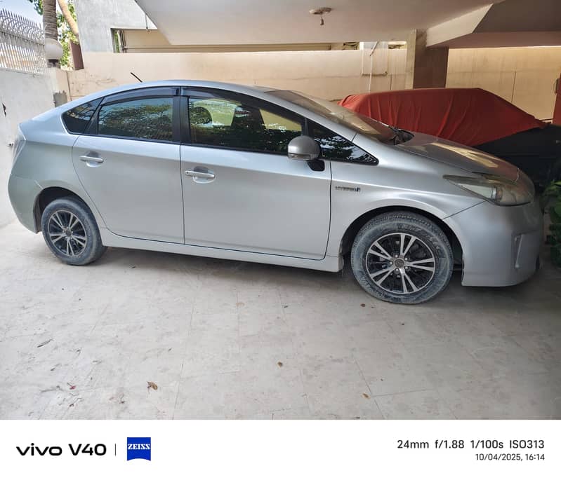 Toyota Prius 2013 1.8 S LED Edition 4