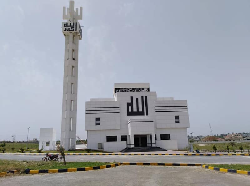 1 Kanal Plot For Sale in Block C B-17 4