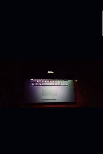 APPLE MACBOOKPRO 17" FOR SALE MAZEED DETAILS ONLY CALL NO SMS 7