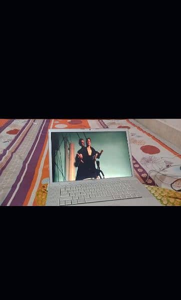 APPLE MACBOOKPRO 17" FOR SALE MAZEED DETAILS ONLY CALL NO SMS 11