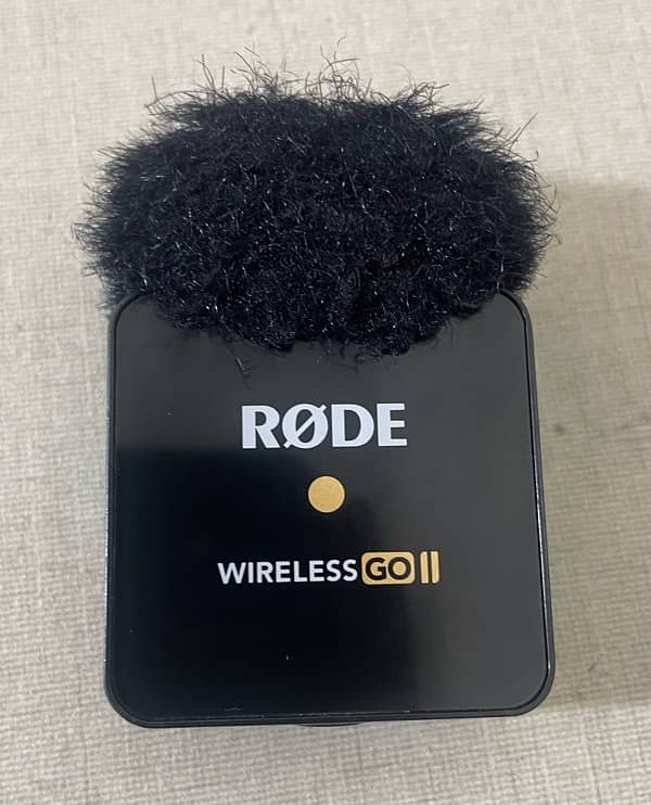 RODE Wireless GO II 2-Person Compact Digital Wireless Microphone 0