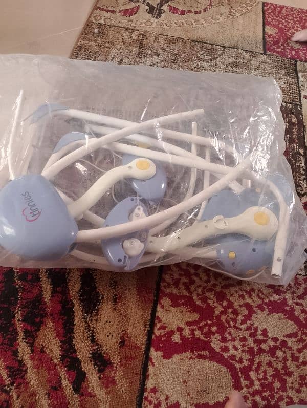 Baby Swing Tinnies Almost new 0