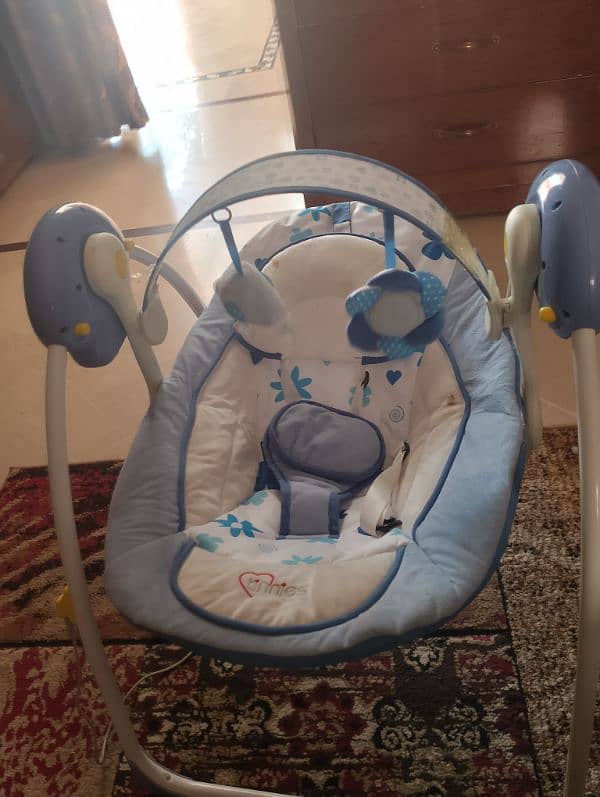 Baby Swing Tinnies Almost new 5