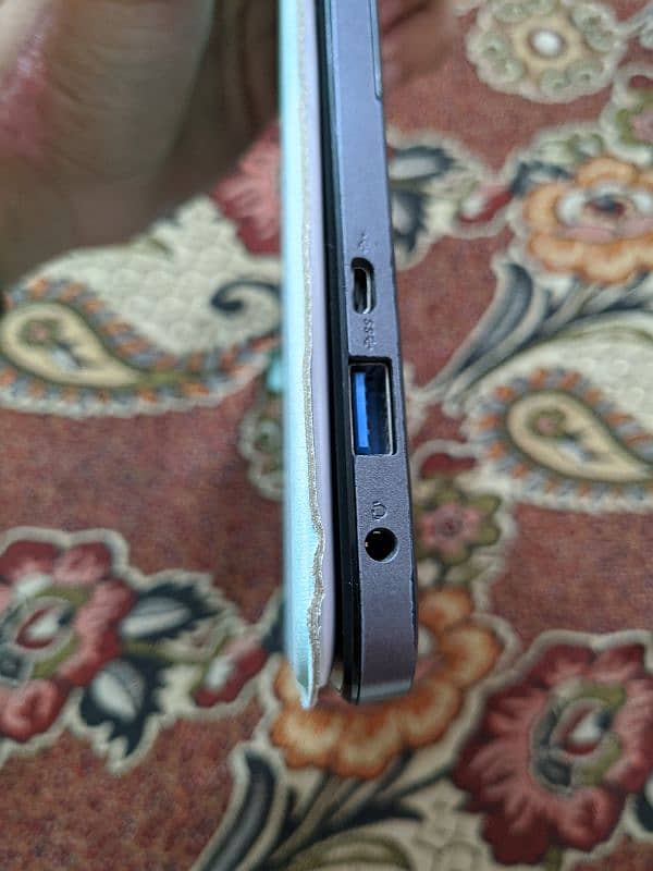 Asus Tab T103HAF with Keyboard Window 10 pro 4