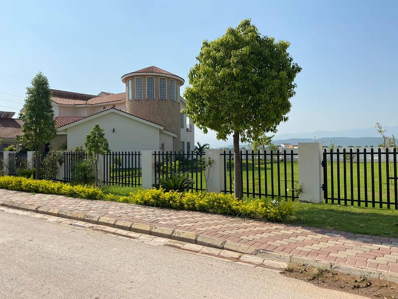 Beautiful Location Sector F-1 1_Kanal (50*90) Plot Available For Sale Ideal Location Reasonable Demand. 4