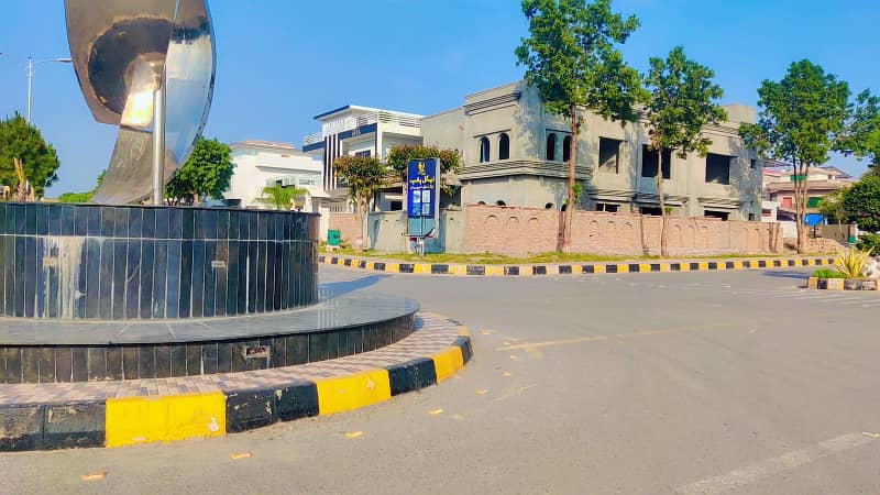 MPCHS F17 1 KANAL PLOT FOR SALE ON GOO LOCATION FIRST COME NEAR TO PARK ,MASJID & MAIN MARKIT 4
