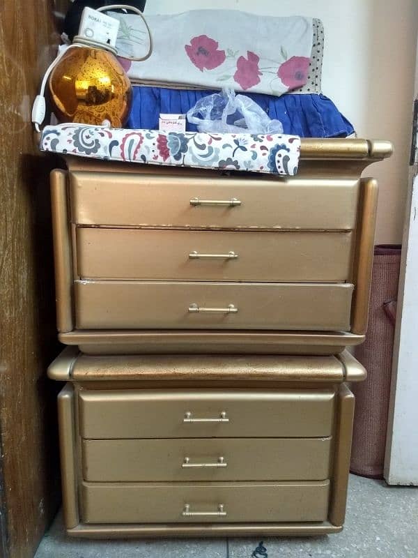 Queen Size Bed With Mattress and 2 Side Tables 3