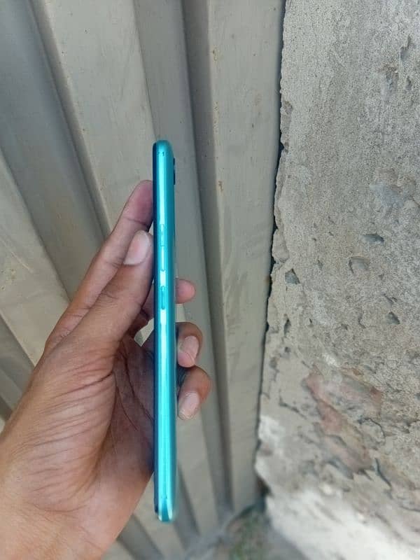 Tecno Spark 8c 2