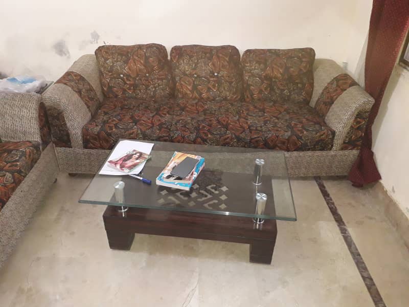 5 seater sofa set in good condition(sofa Set Only) 0