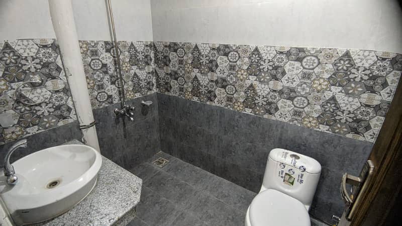 50% DOWNPAYMENT READY FOR POSSESSION 11 SQUARE F. 17 T&T (1BED) 569 SQFT FOR SALE 2