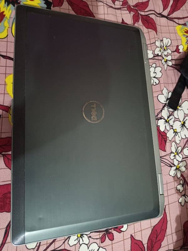 Laptop Dell Core i5 2nd generation. 256gb ssd. 1 hour plus battery. 4