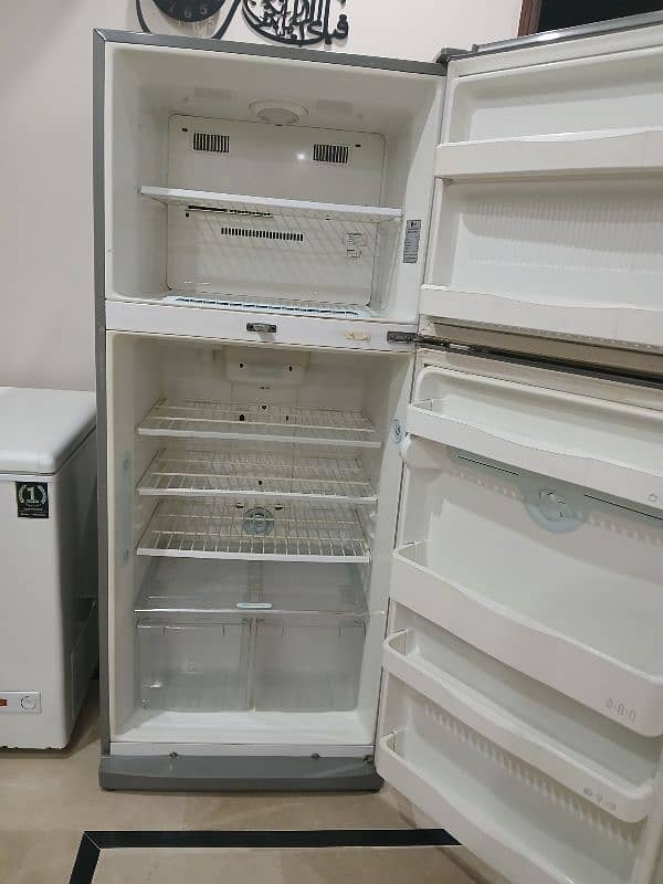Full size Imported LG Fridge ( no frost) 1