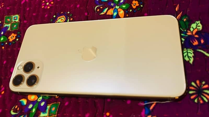 Apple Iphone 11 pro max PTA Approved for Sell 1