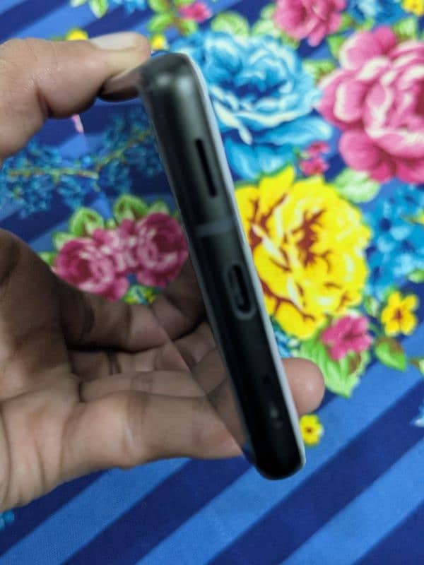 google pixel 6a in excellent condition non pta 3