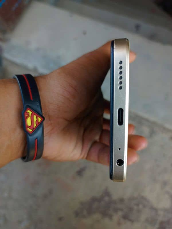 tecno spark 20c 1
