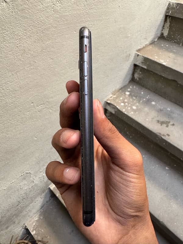 iphone 8 4