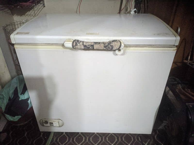 Used Deep Freezer Make: Waves  10 Cu Ft in working condition 0