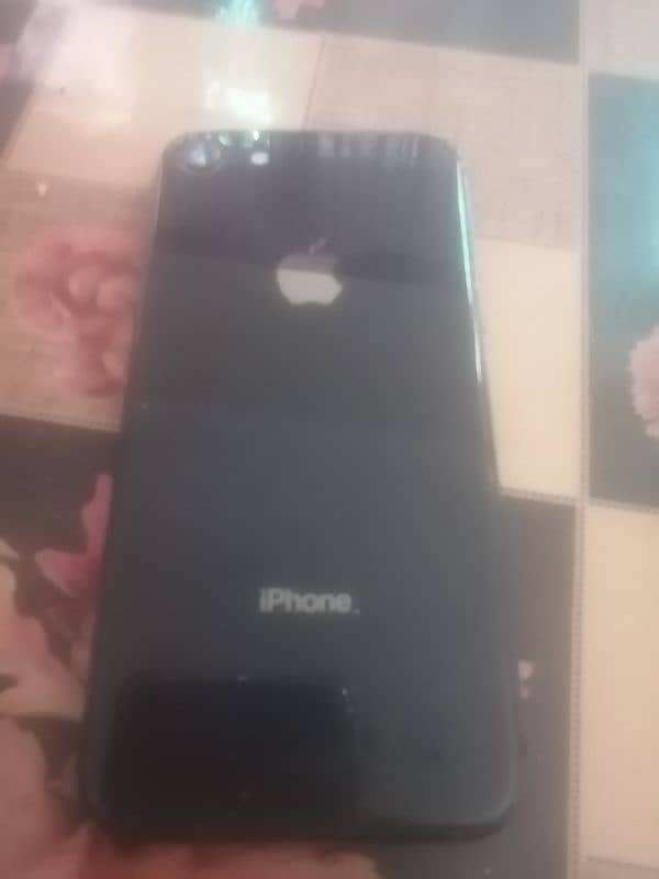 IPhone 8 available for sell in cheap price 1