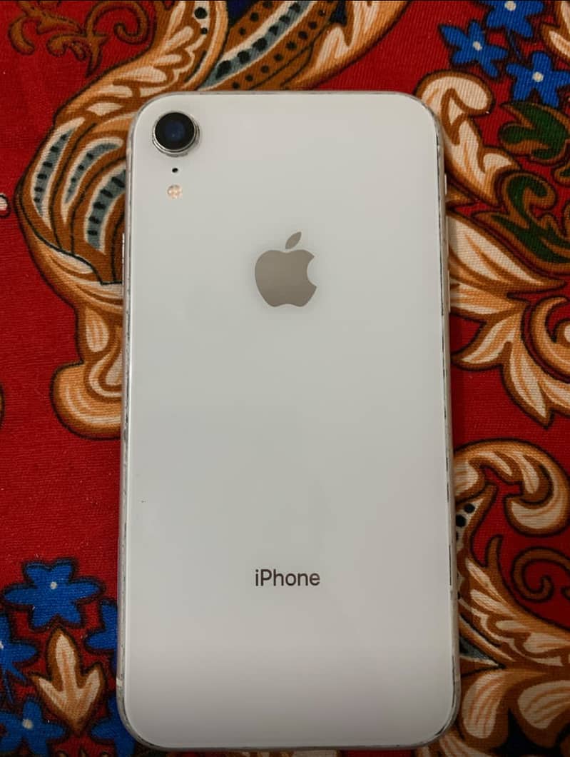iPhone xr 3