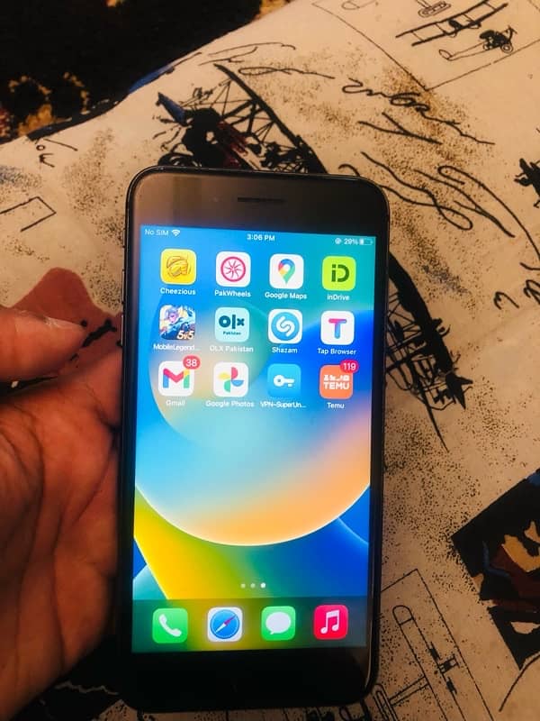 iPhone 8 Plus non pta 4