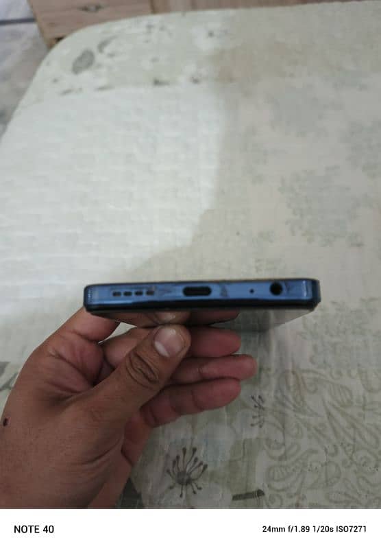 Infinix hot 40i 8/128 2