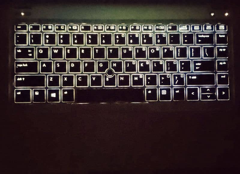 HP Folio 9480m 1