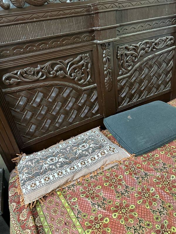 bed set or dressing table 2