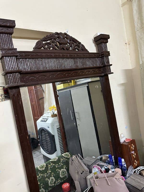 bed set or dressing table 5