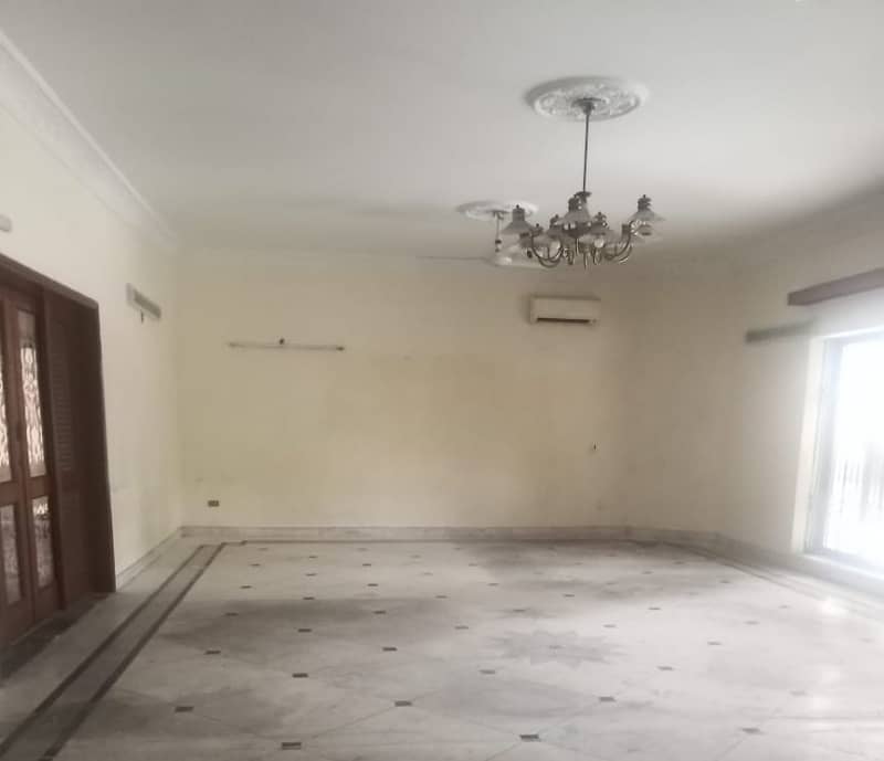 This Is Your Chance To Buy Building In Wahdat Road 13