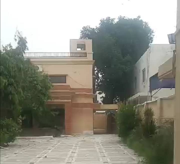 This Is Your Chance To Buy Building In Wahdat Road 25