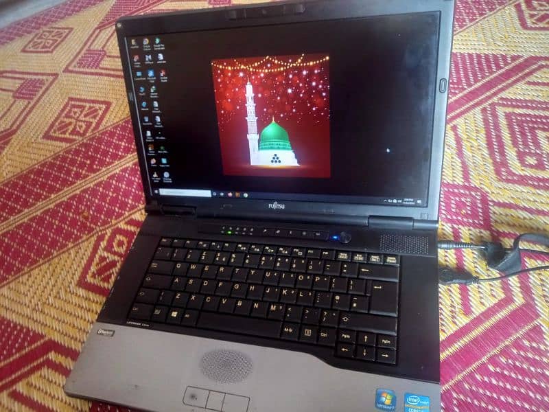 FUJITSU computer 3