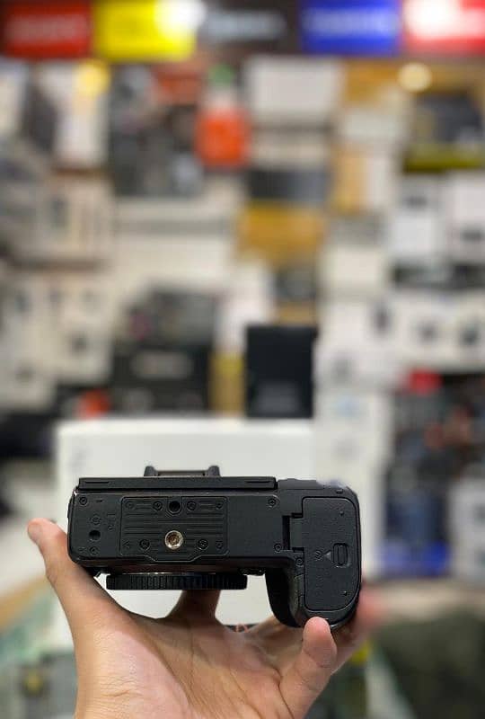 Nikon Z6 only body with Box charger and battery , Scratch less 10/10 5