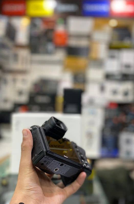 Nikon Z6 only body with Box charger and battery , Scratch less 10/10 6
