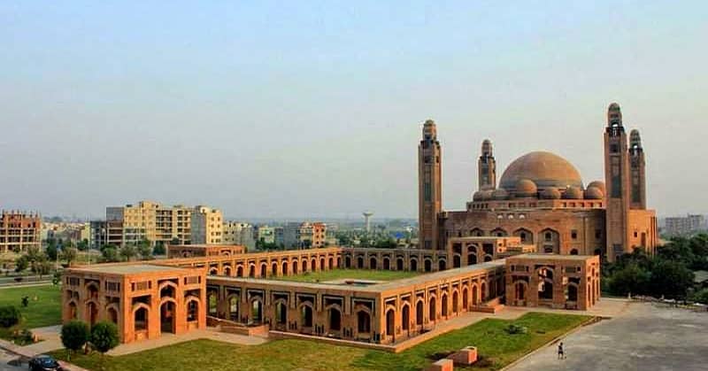 Best Location 5 Marla Plot For Sale In Jinnah Block Sector E Bahria Town Lahore 1