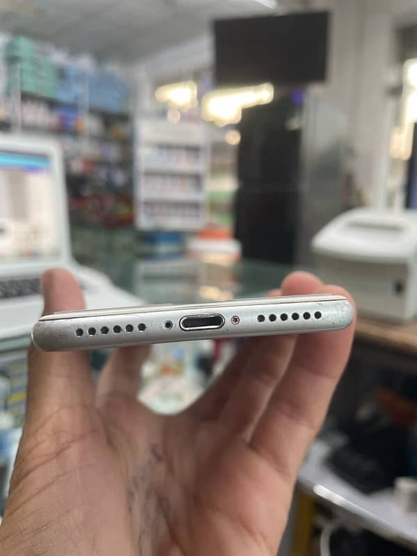 IPHONE 7 PTA APPROVED 128GB 2
