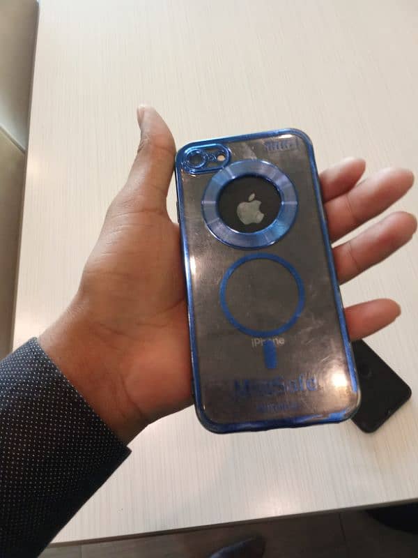 Iphone 8 A1 condition 2