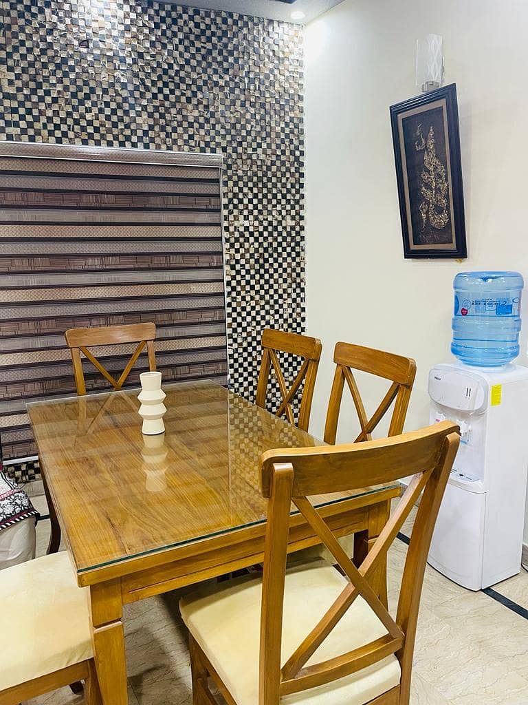 Comfortable and Safe house in heart of Lahore 9