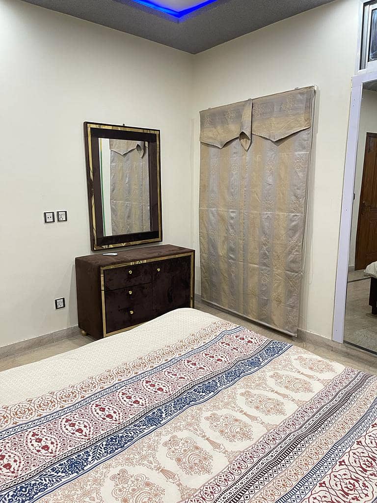 Comfortable and Safe house in heart of Lahore 10
