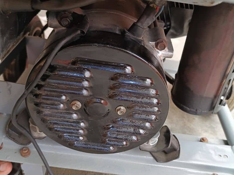 2.5 KVA ganrator all okay net an clean 10 by 10 condition 0