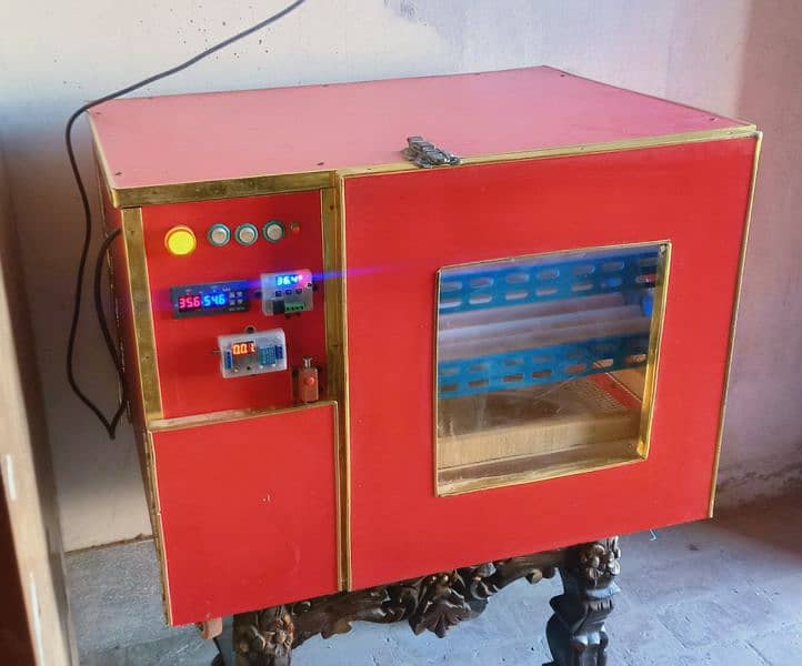 Full Automatic incubator 160 eggs almost new 0