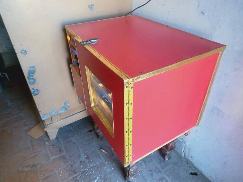 Full Automatic incubator 160 eggs almost new 1