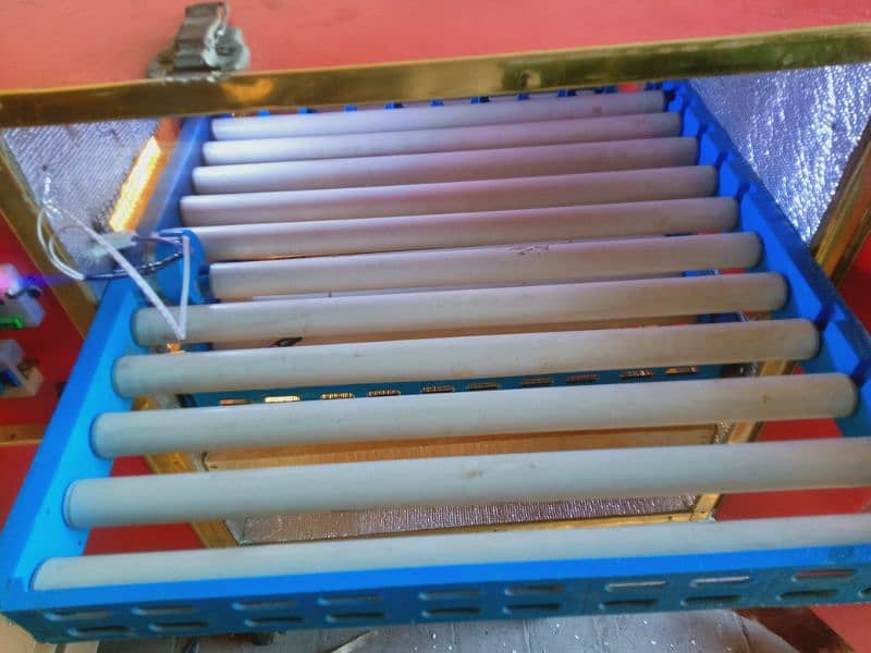 Full Automatic incubator 160 eggs almost new 4