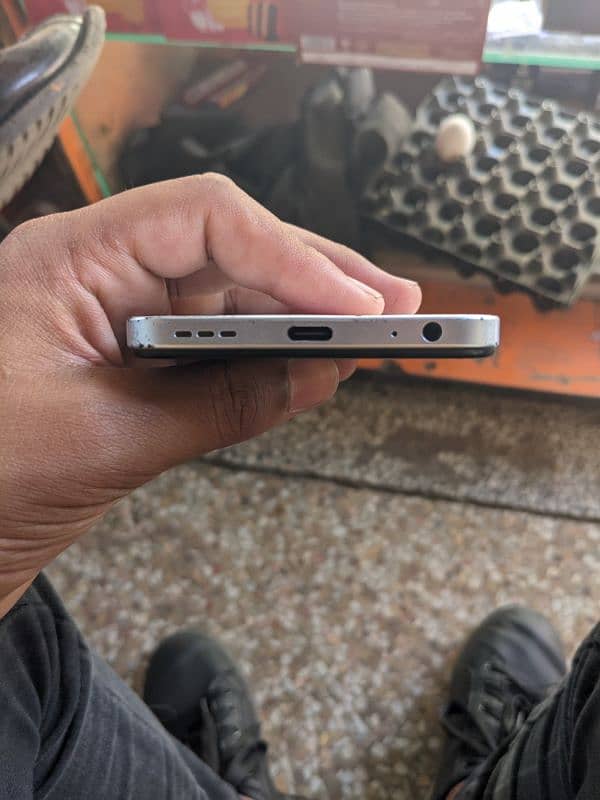 itel S23. . model . . all of box Sath h . . charger b Sath h 3